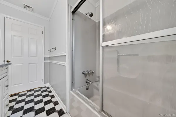 $385,000 | 15 Hy Vue Drive, Newburgh, NY 12550