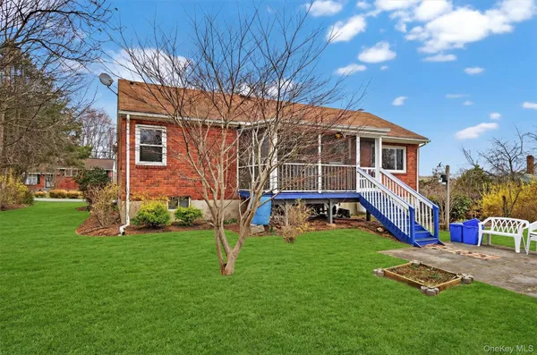 $385,000 | 15 Hy Vue Drive, Newburgh, NY 12550