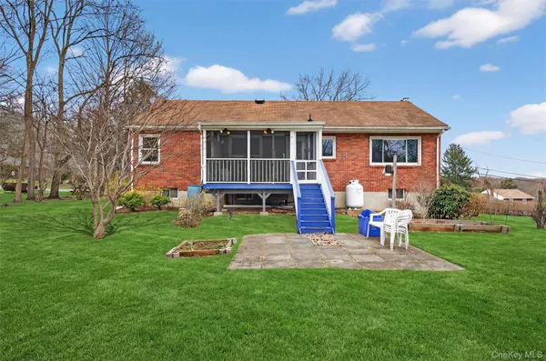 $385,000 | 15 Hy Vue Drive, Newburgh, NY 12550