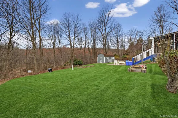 $385,000 | 15 Hy Vue Drive, Newburgh, NY 12550