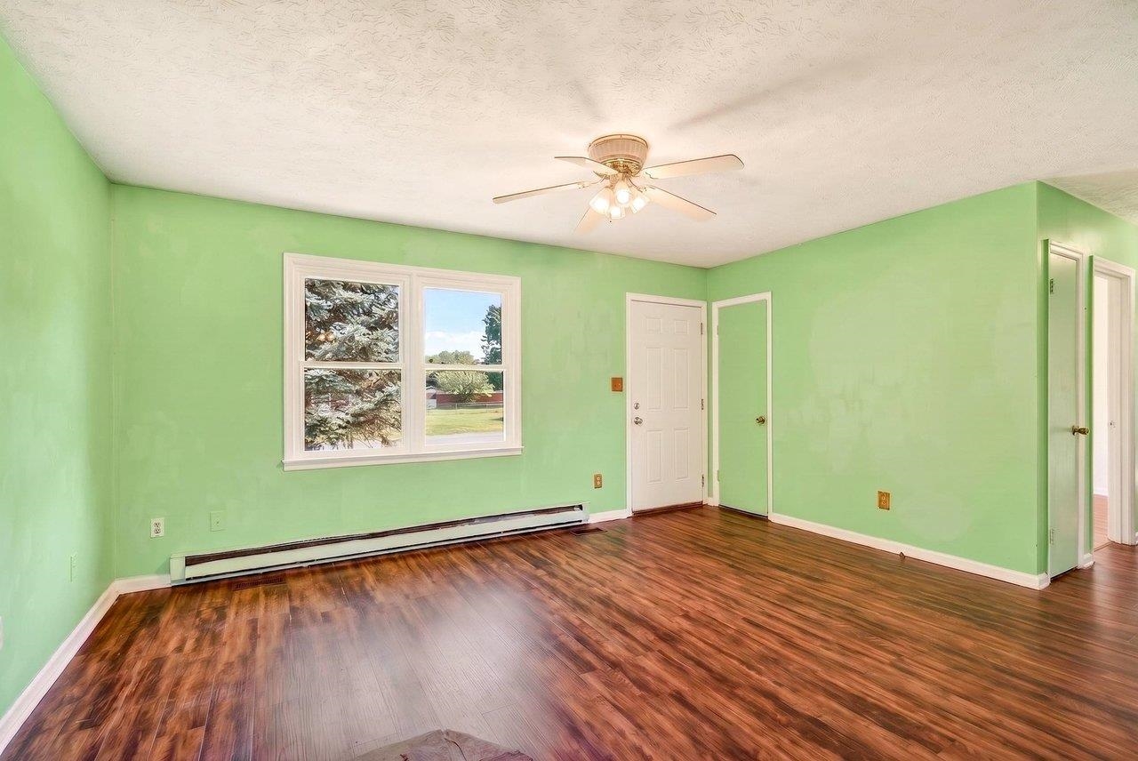 605 13th Street Grottoes, VA 24441 - Photo 5 of 45