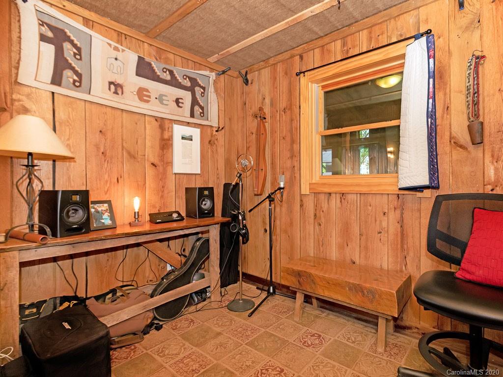 239 Lone Hickory Road Brevard, NC 28712 - Photo 13 of 44 Gallery Image 13