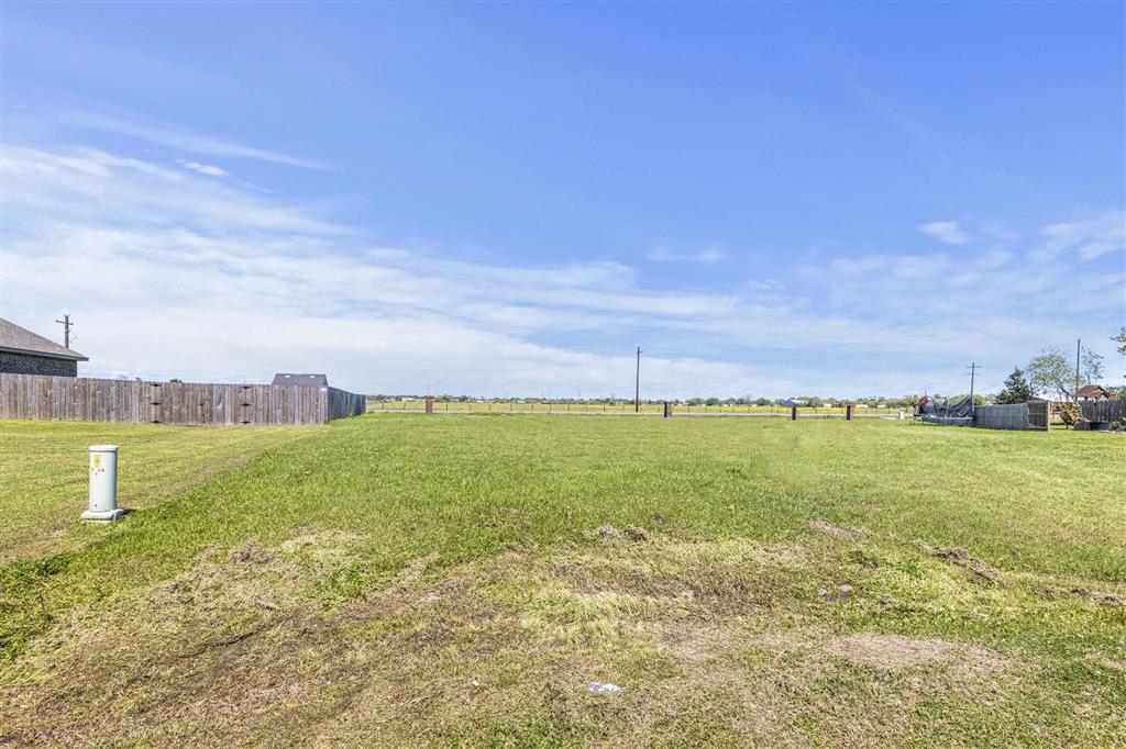 705 Gentry Drive Sulphur, LA 70665 - Photo 2 of 3