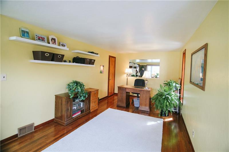 130 Rosscommon Road Wexford, PA 15090 - Photo 8 of 17 Living room with hardwood floor, could be creatively used for many other purposes!