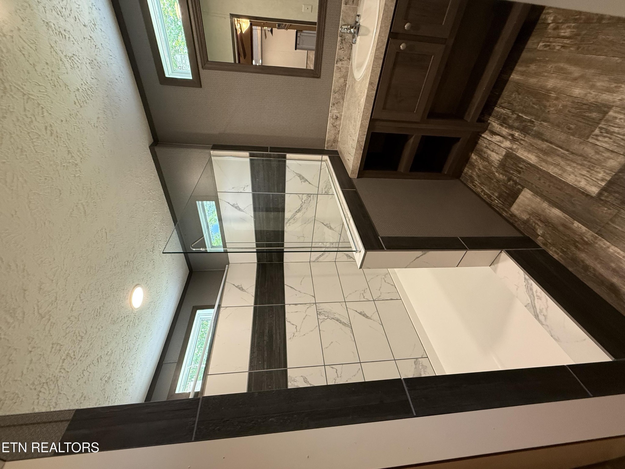 1366 Pearl Hinds Road Jamestown, TN 38556 - Photo 12 of 16 a view of entryway