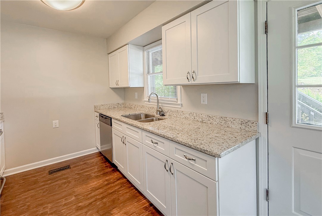 280 B Starritt Lane Walhalla, SC 29691 - Photo 10 of 21