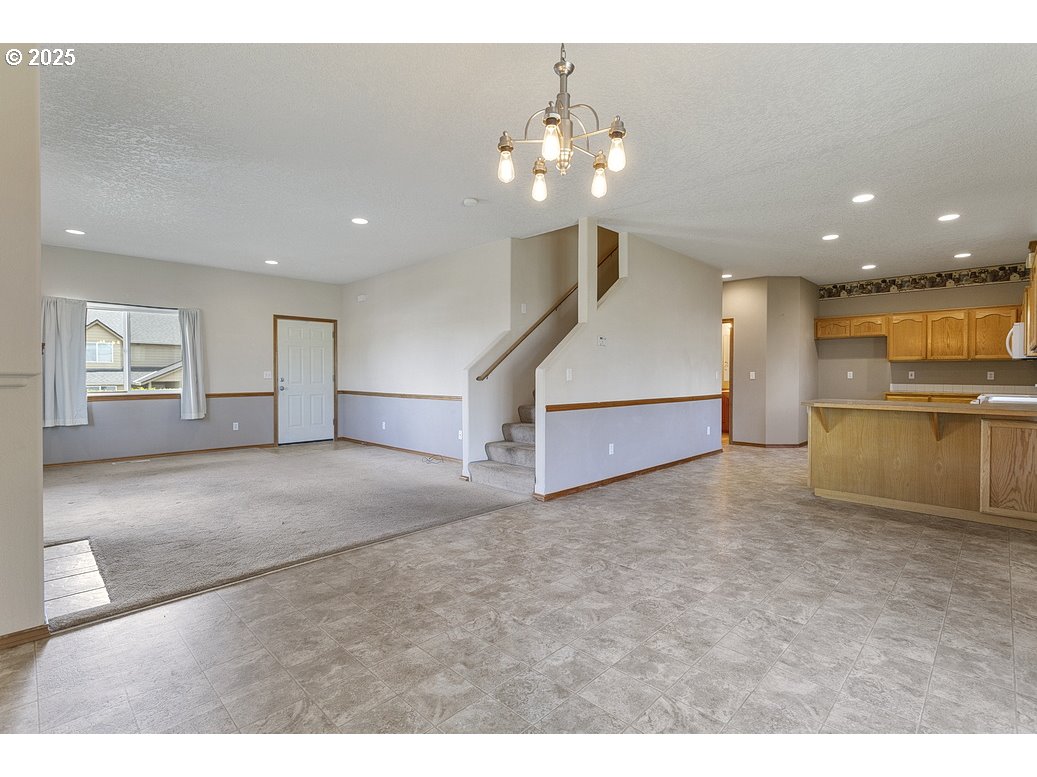 3021 Southeast Pheasant Avenue Gresham, OR 97080 - Photo 7 of 26 a view of a livingroom with furniture