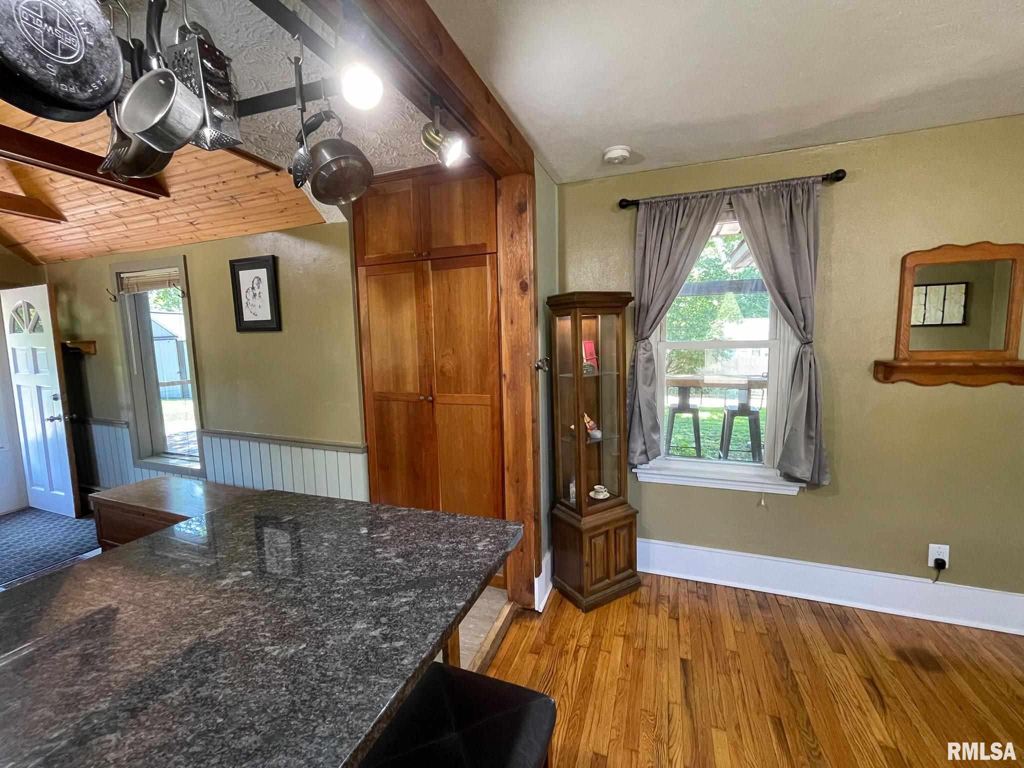 2124 7th Street Moline, IL 61265 - Photo 12 of 26 Gallery Image 12