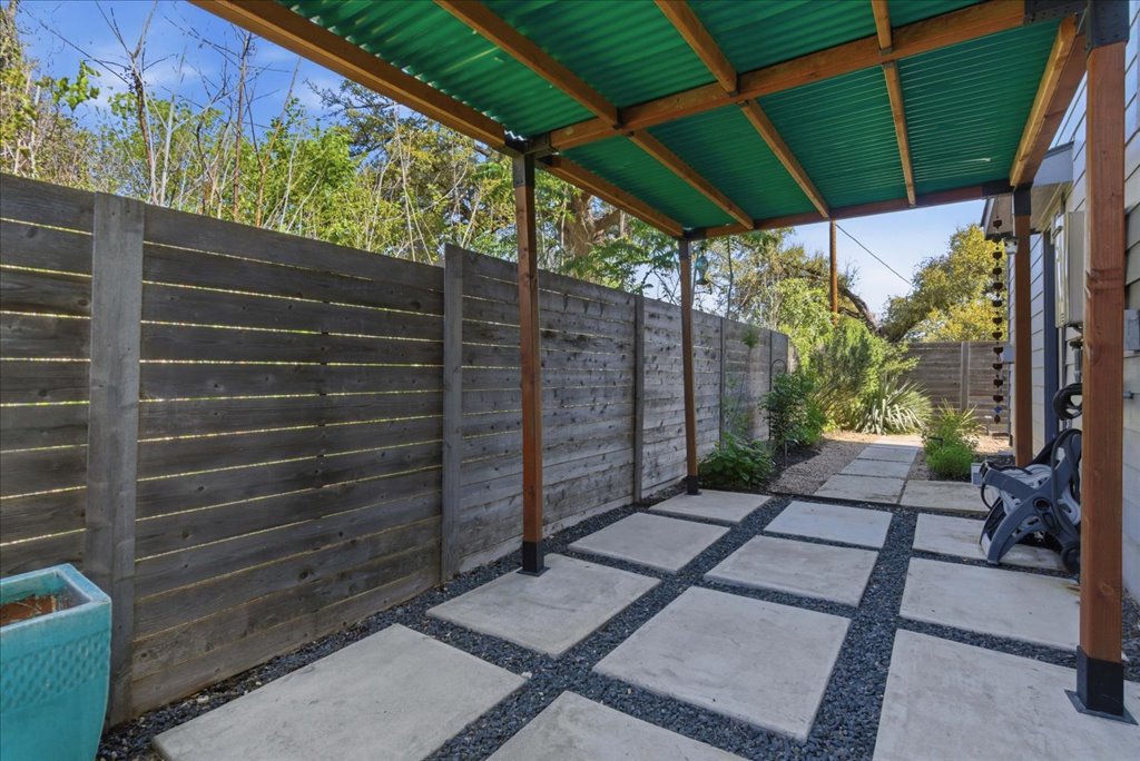 706 Short Kemp Street, Unit 2 Austin, TX 78741 - Photo 28 of 36