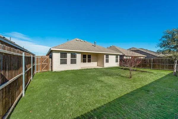 $2,100 | 815 Evergreen Street, Princeton, TX 75407