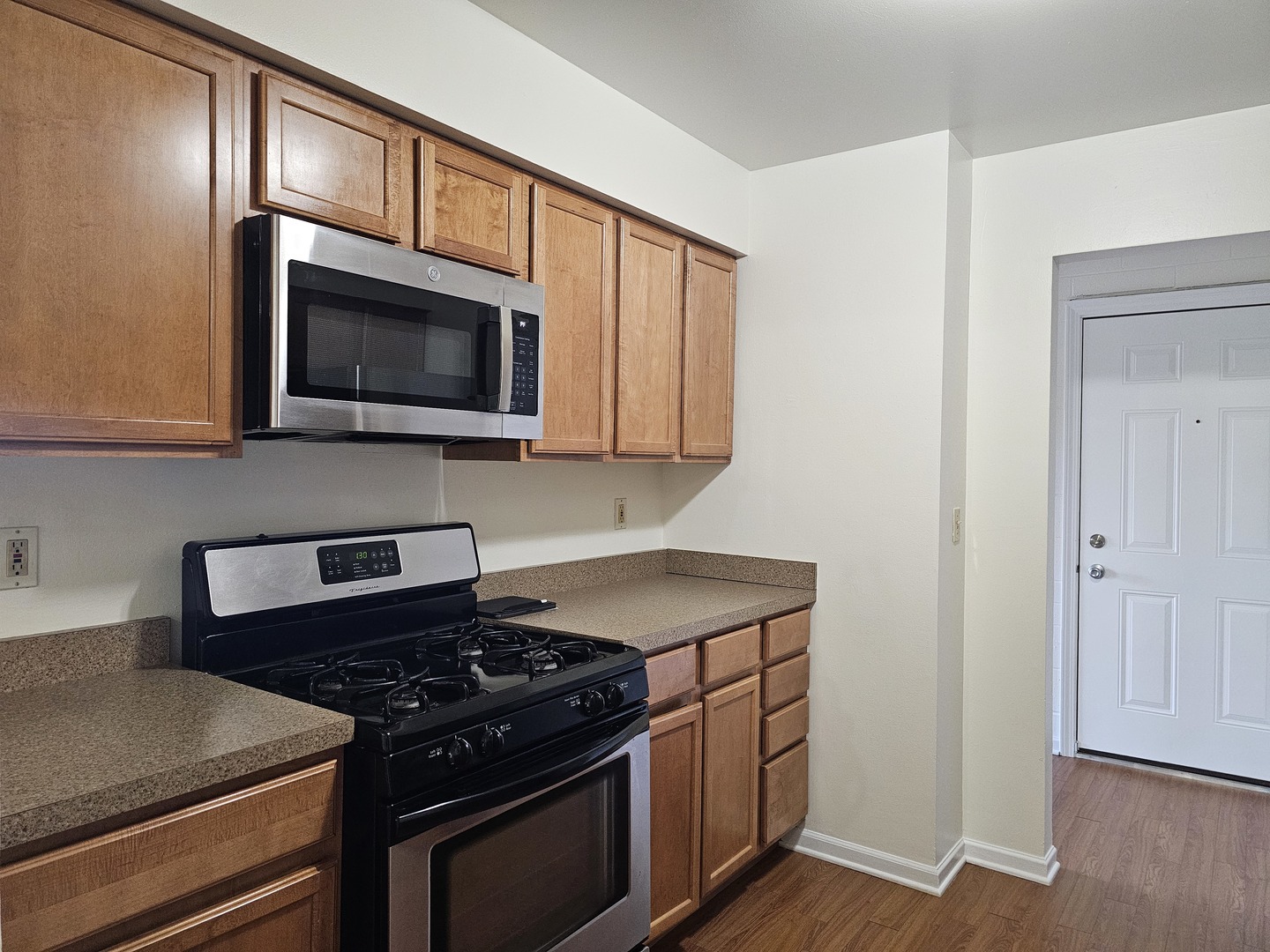 833 Village Quarter Road, Unit G2 West Dundee, IL 60118 - Photo 12 of 22
