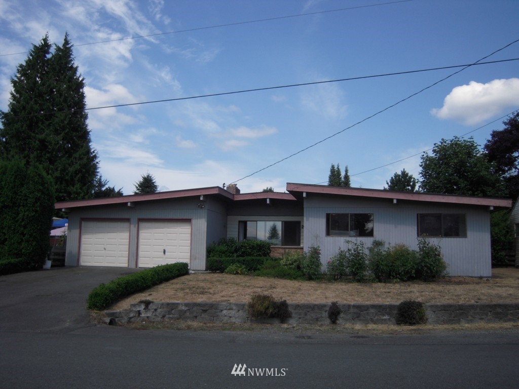 2408 Northeast 23rd Street Renton, WA 98056 - Photo 1 of 9