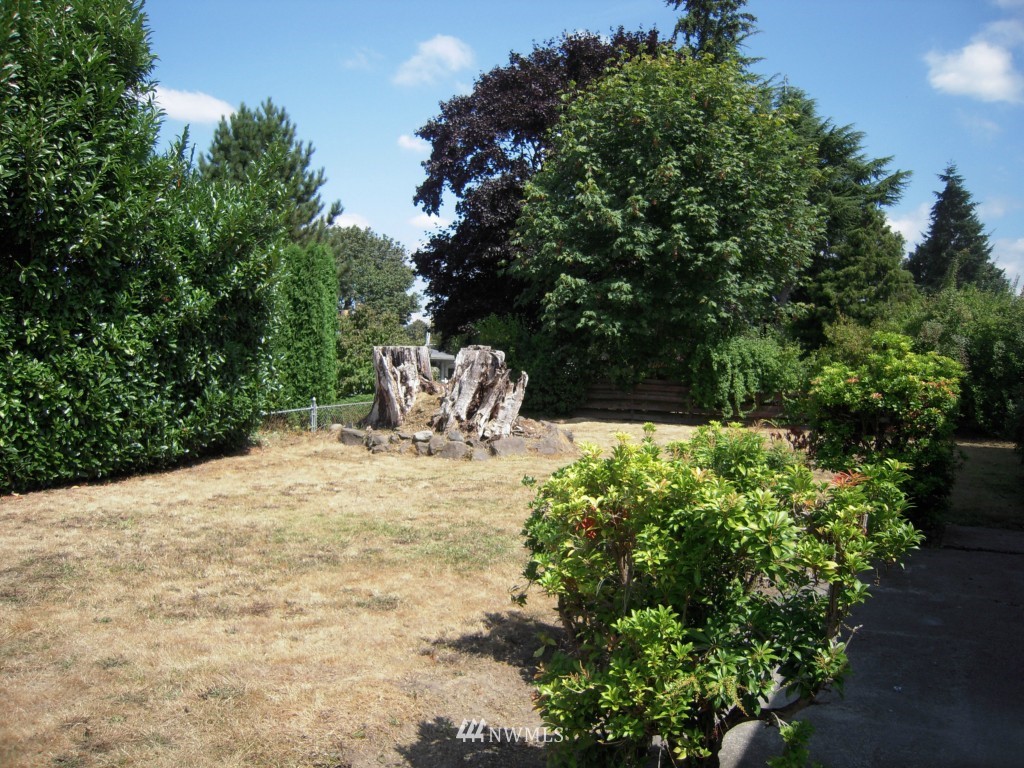 2408 Northeast 23rd Street Renton, WA 98056 - Photo 7 of 9