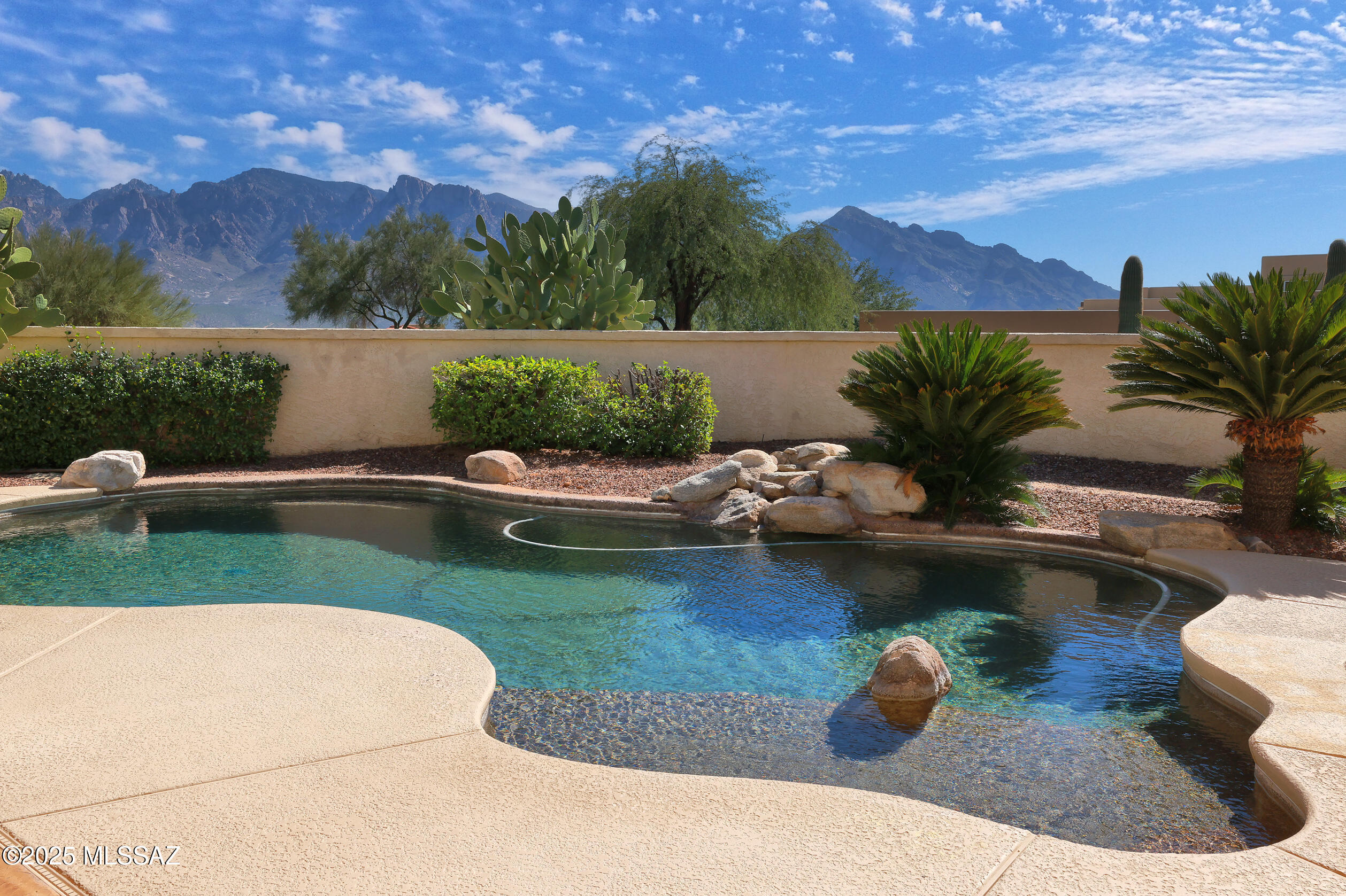 12510 North Piping Rock Road Tucson, AZ 85755 - Photo 2 of 47