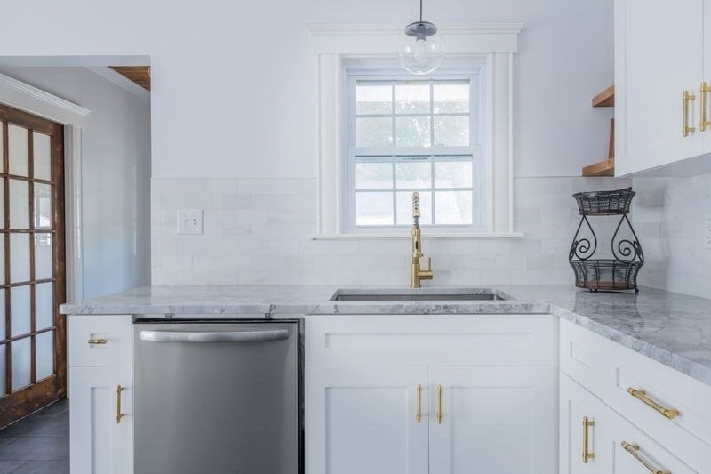 46 Alden Street Plymouth, MA 02360 - Photo 9 of 42 Gallery Image 9