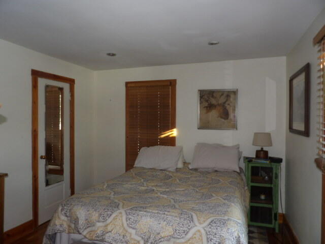 141 Sheldon Street Climax, MI 49034 - Photo 8 of 19 100_0027