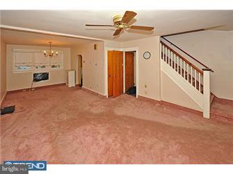 1051 Edgemore Road Philadelphia, PA 19151 - Photo 3 of 8 Gallery Image 3