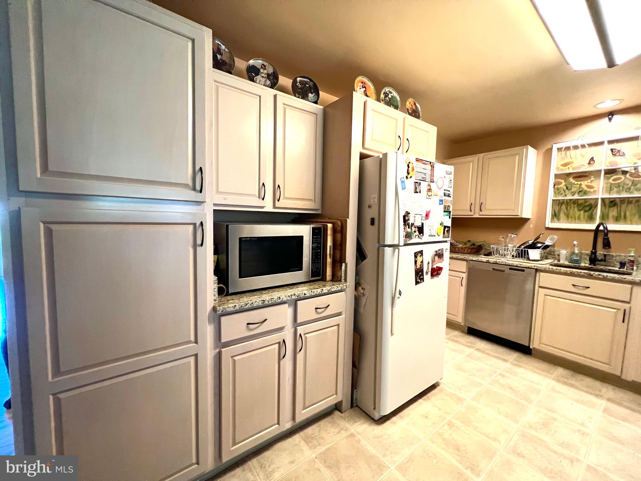 269 Edgebrook Road Hamilton, NJ 08691 - Photo 11 of 21 Kitchen