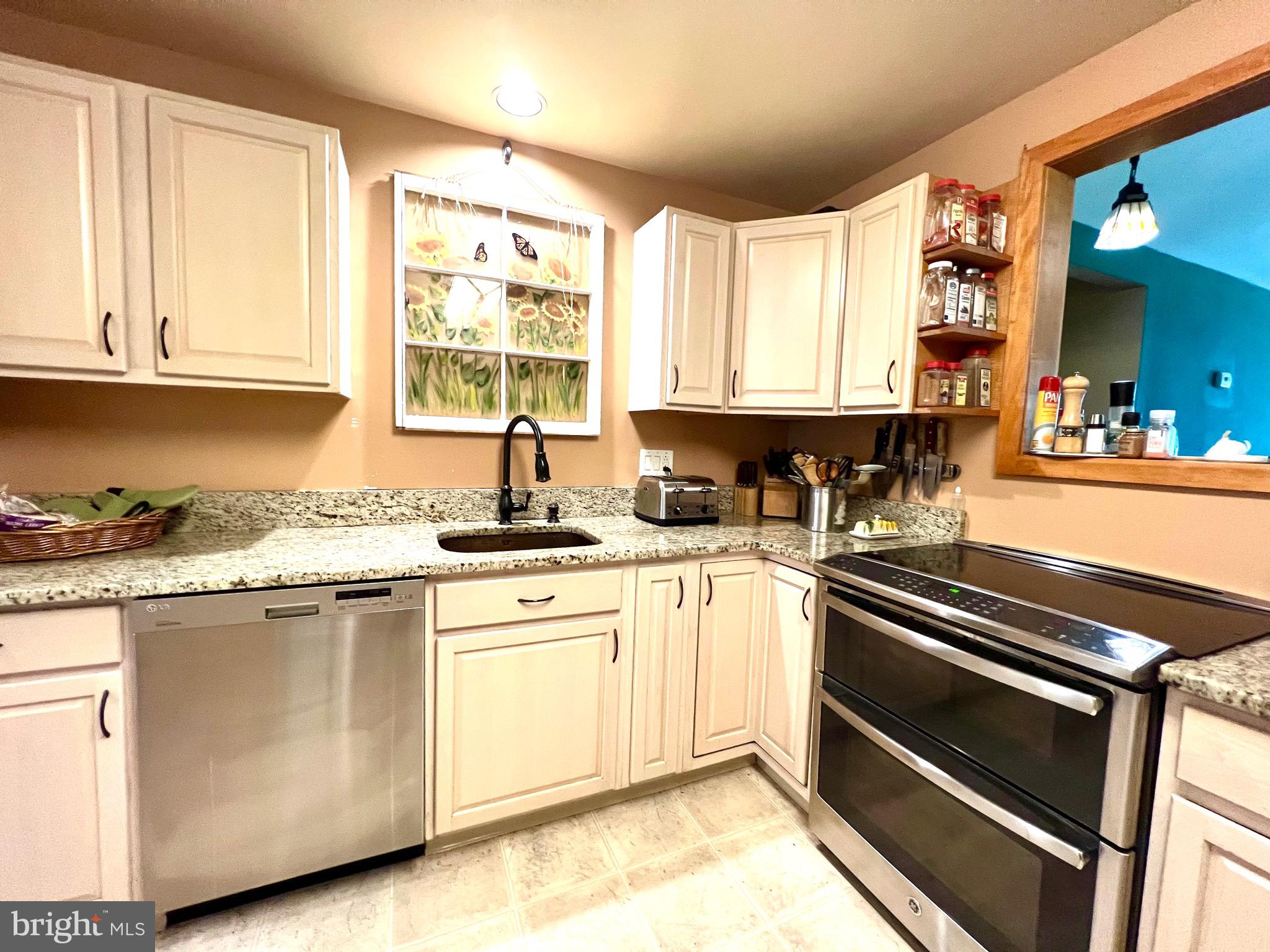 269 Edgebrook Road Hamilton, NJ 08691 - Photo 12 of 21 Kitchen