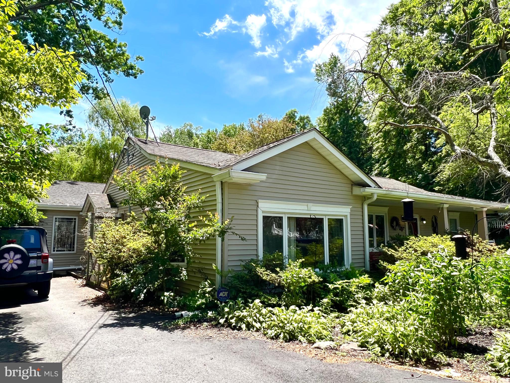 269 Edgebrook Road Hamilton, NJ 08691 - Photo 5 of 21 Natural landscaping