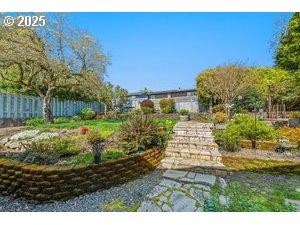 845 Northwest 3rd Street Gresham, OR 97030 - Photo 25 of 32 a view of a yard