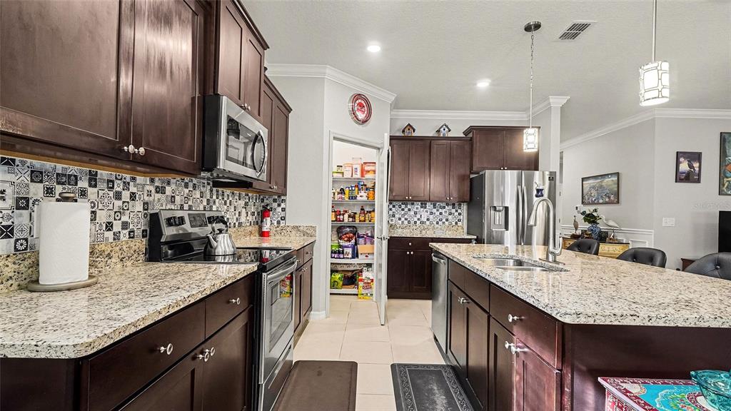 9237 Southwest 60th Terrace Road Ocala, FL 34476 - Photo 13 of 48