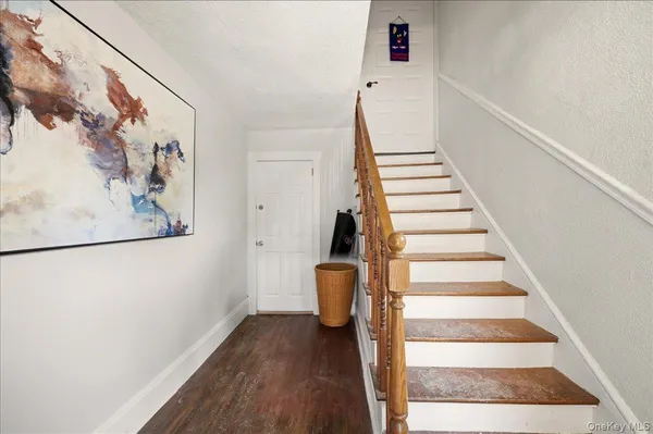 $1,600 | 23 Forsythe Place, Unit 1, Newburgh, NY 12550
