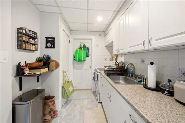$1,600 | 23 Forsythe Place, Unit 1, Newburgh, NY 12550
