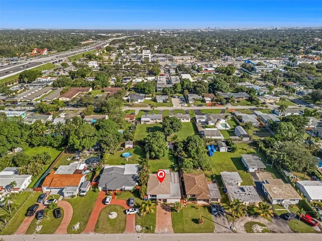 $595,000 | 2831 Monroe Street, Hollywood, FL 33020