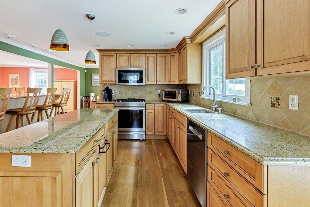 68 Glandore Road Westwood, MA 02090 - Photo 5 of 26 Gallery Image 5