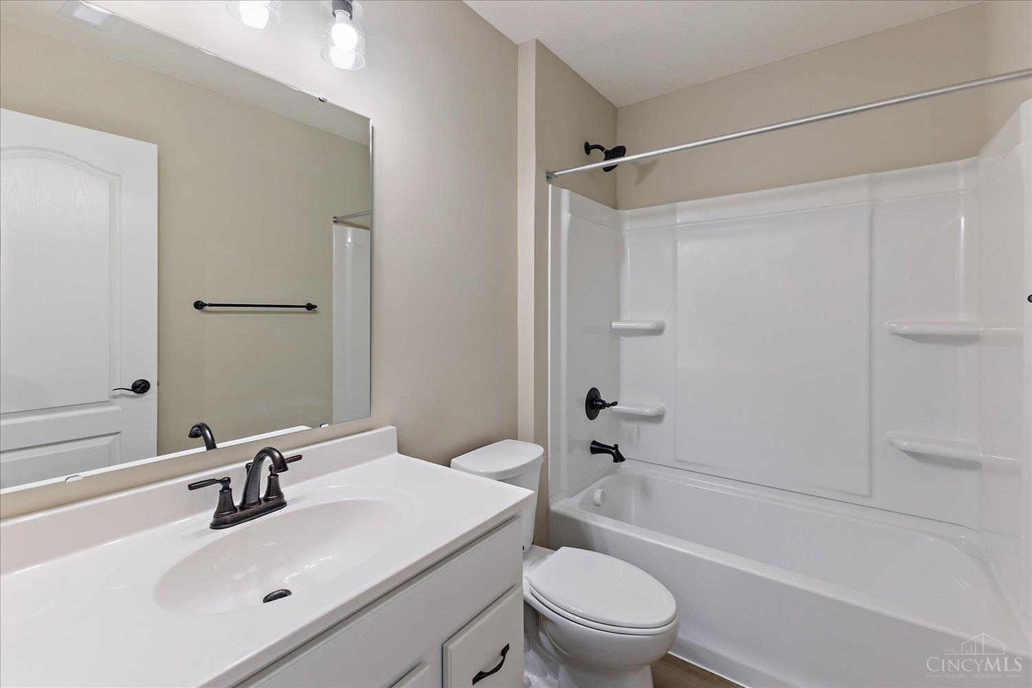 547 Tradition Ridge, Unit 81301 Cincinnati, OH 45245 - Photo 18 of 34