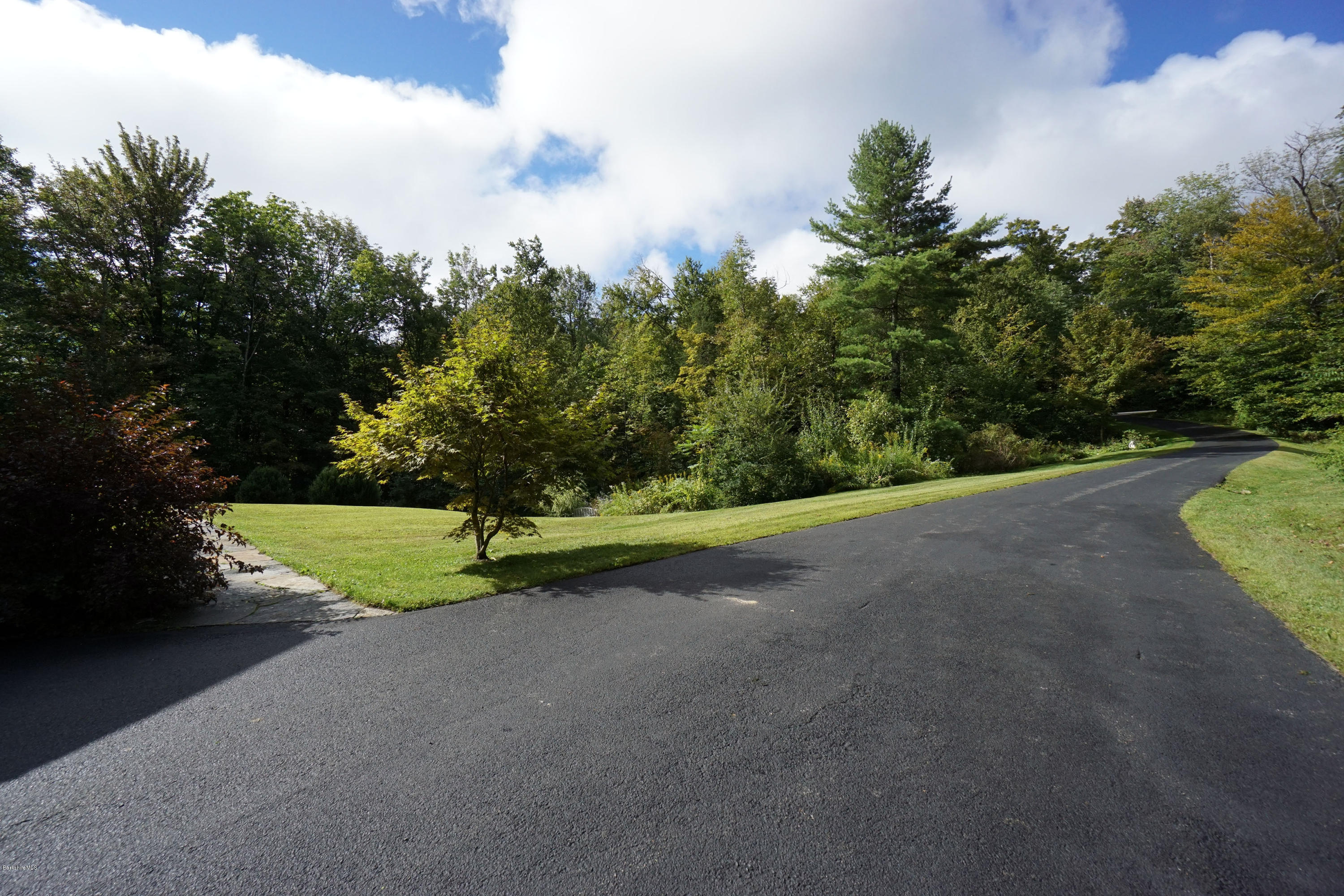 650 Robinson Road Hinsdale, MA 01235 - Photo 5 of 114 DSC01155