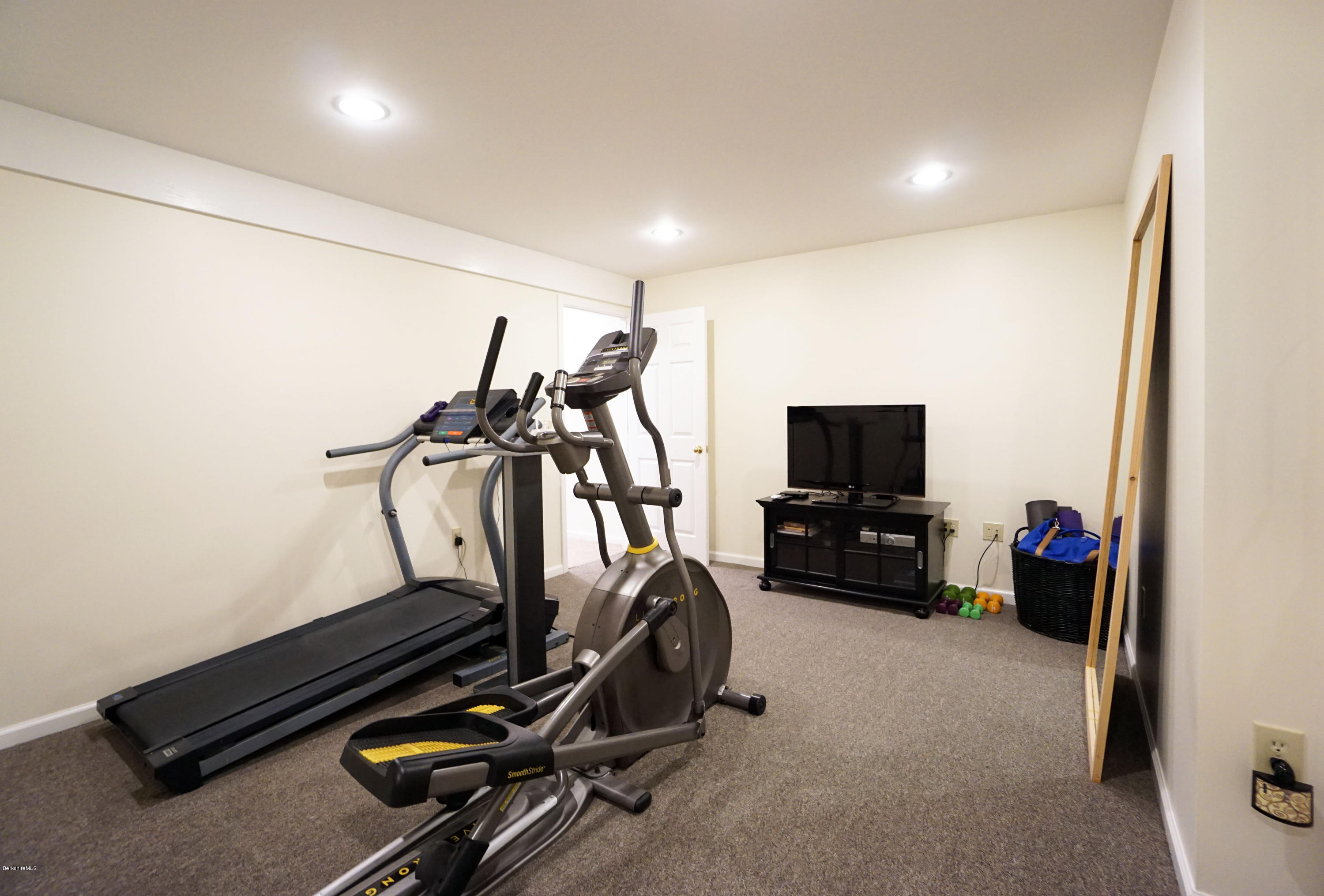 650 Robinson Road Hinsdale, MA 01235 - Photo 87 of 114 DSC01115