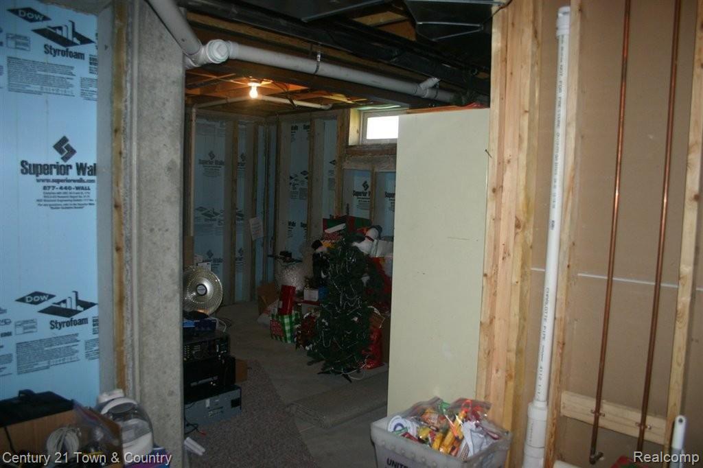 565 Stone Ridge Court Almont, MI 48003 - Photo 16 of 25 IMG_0036.JPG