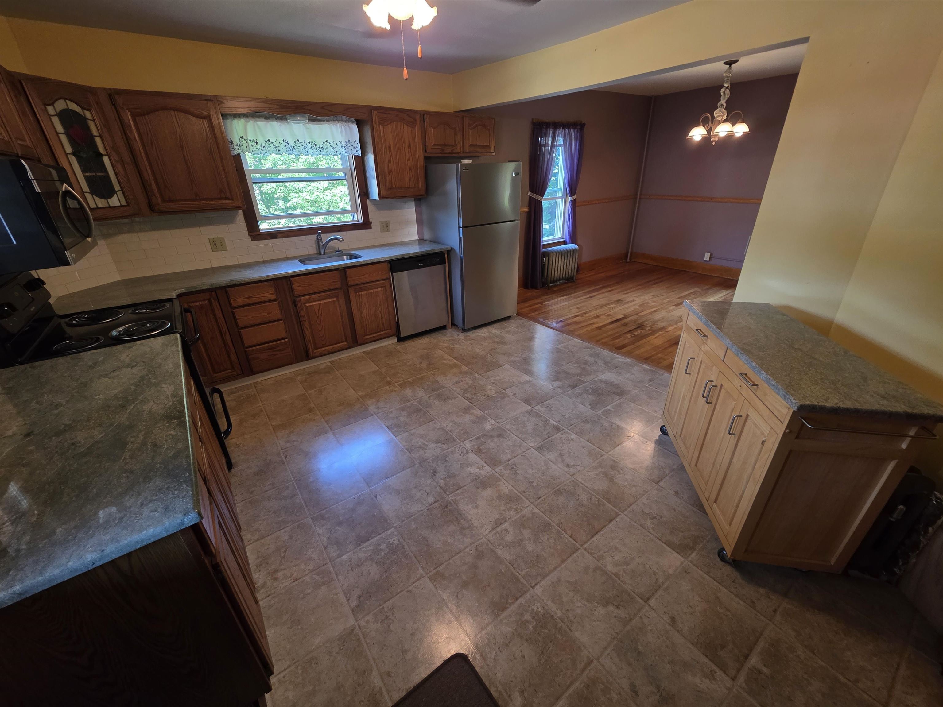 98 Merchant Street Barre, VT 05641 - Photo 20 of 34