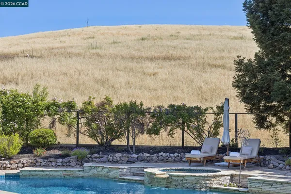 $2,575,000 | 680 Quail Crest Drive, Walnut Creek, CA 94598