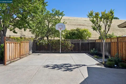 $2,575,000 | 680 Quail Crest Drive, Walnut Creek, CA 94598