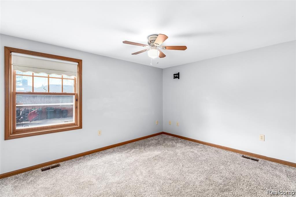 21444 Superior Road Taylor, MI 48180 - Photo 14 of 25