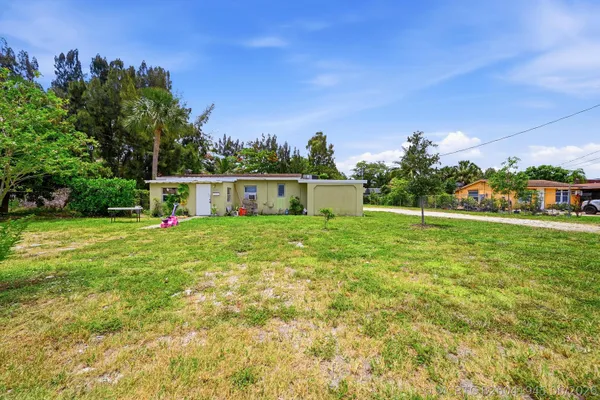 $520,000 | 700 Southwest 8th Street, Pompano Beach, FL 33060