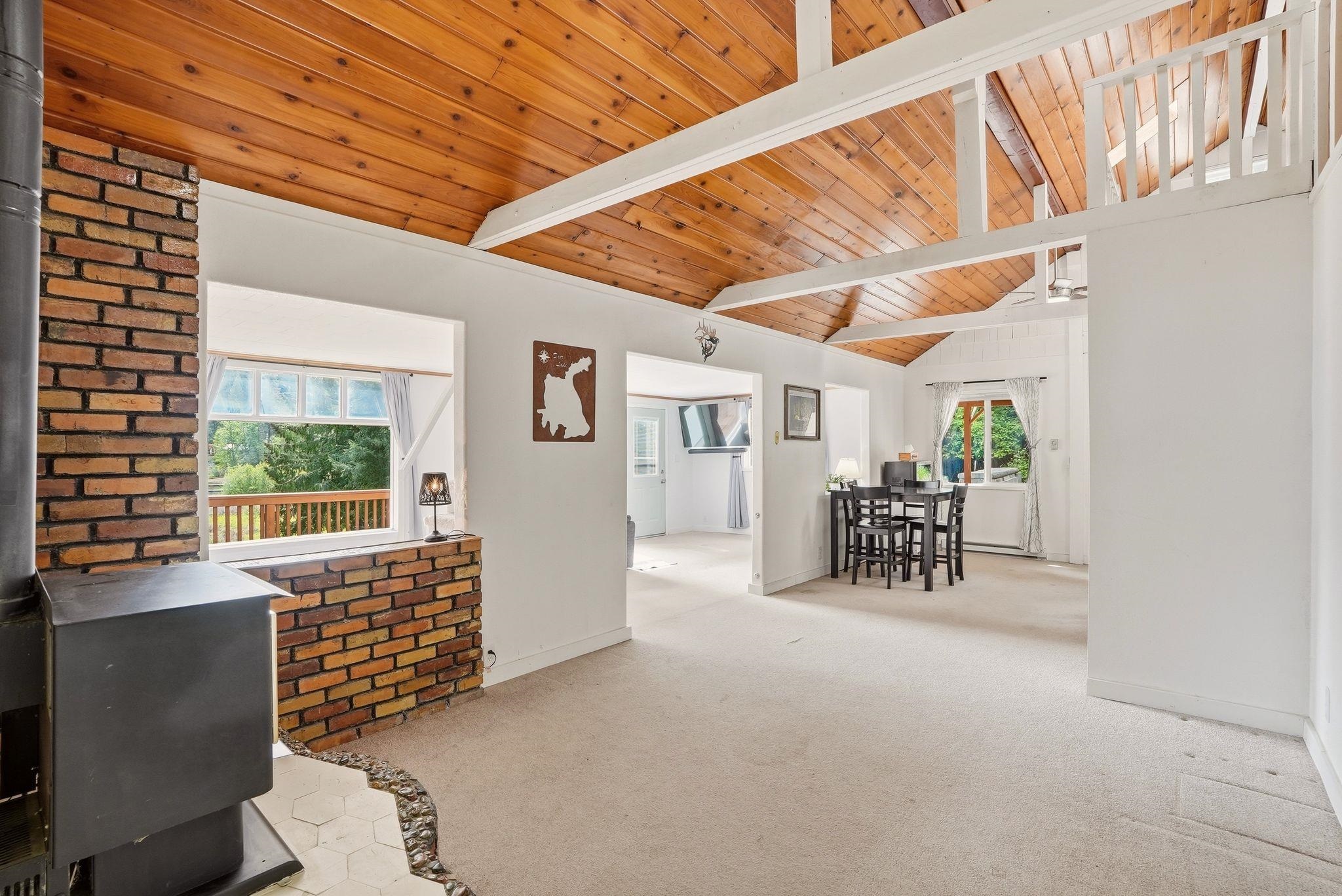 4090 Tamarack Bay Road Loon Lake, WA 99148 - Photo 16 of 47 Gallery Image 16