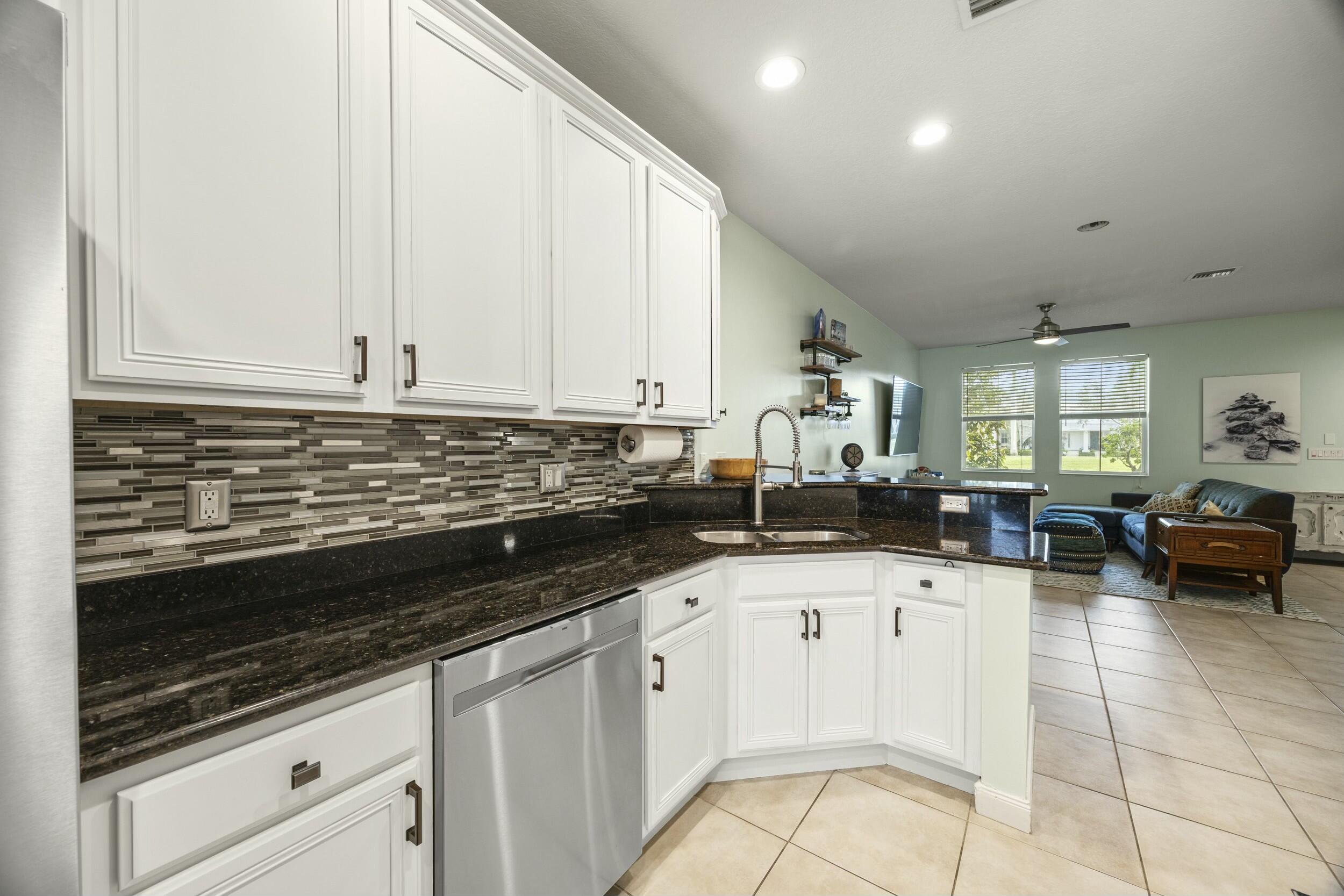 1311 North Jeaga Drive Jupiter, FL 33458 - Photo 12 of 39 tempImageZxvCrQ