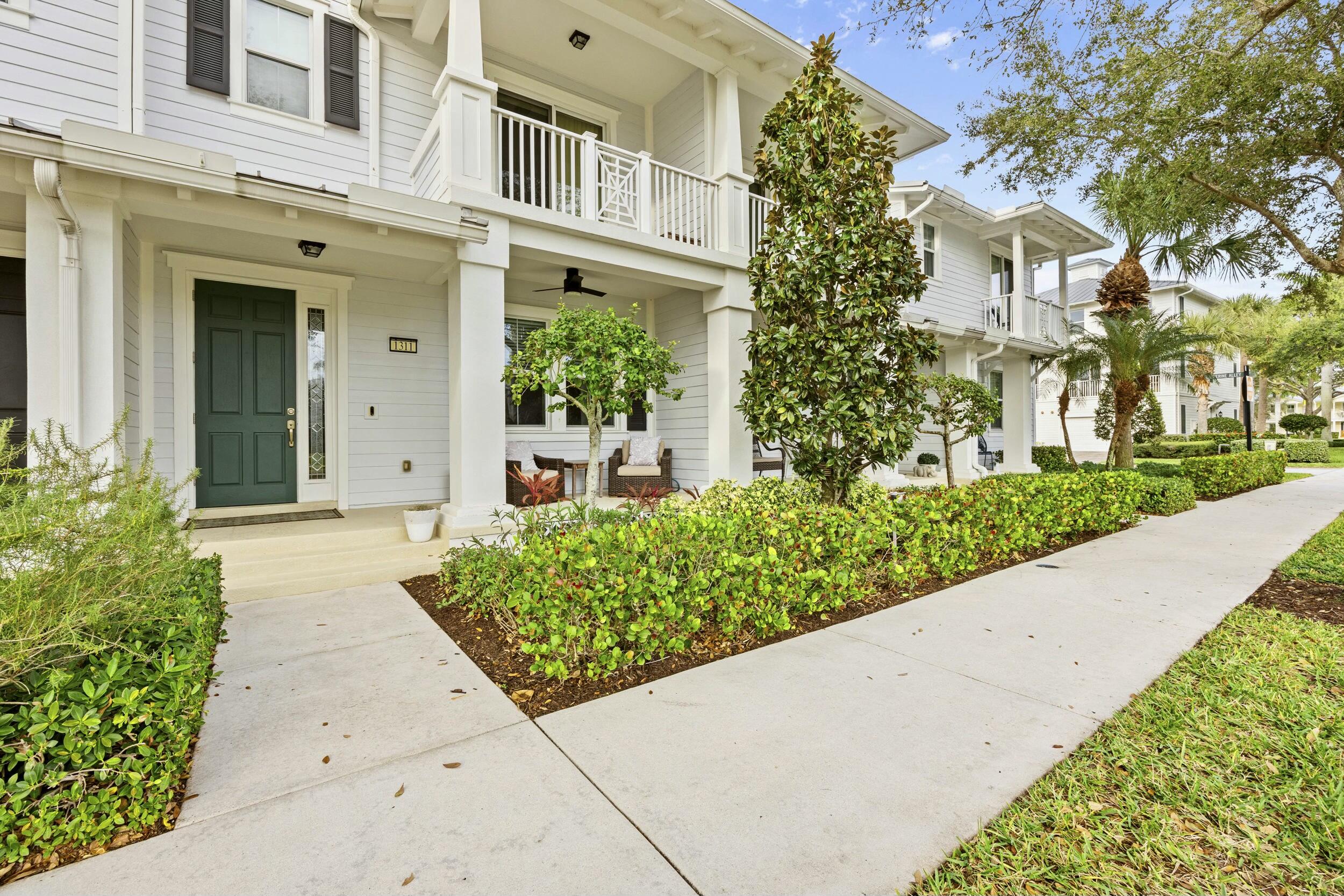 1311 North Jeaga Drive Jupiter, FL 33458 - Photo 2 of 39 tempImage4sU9N2