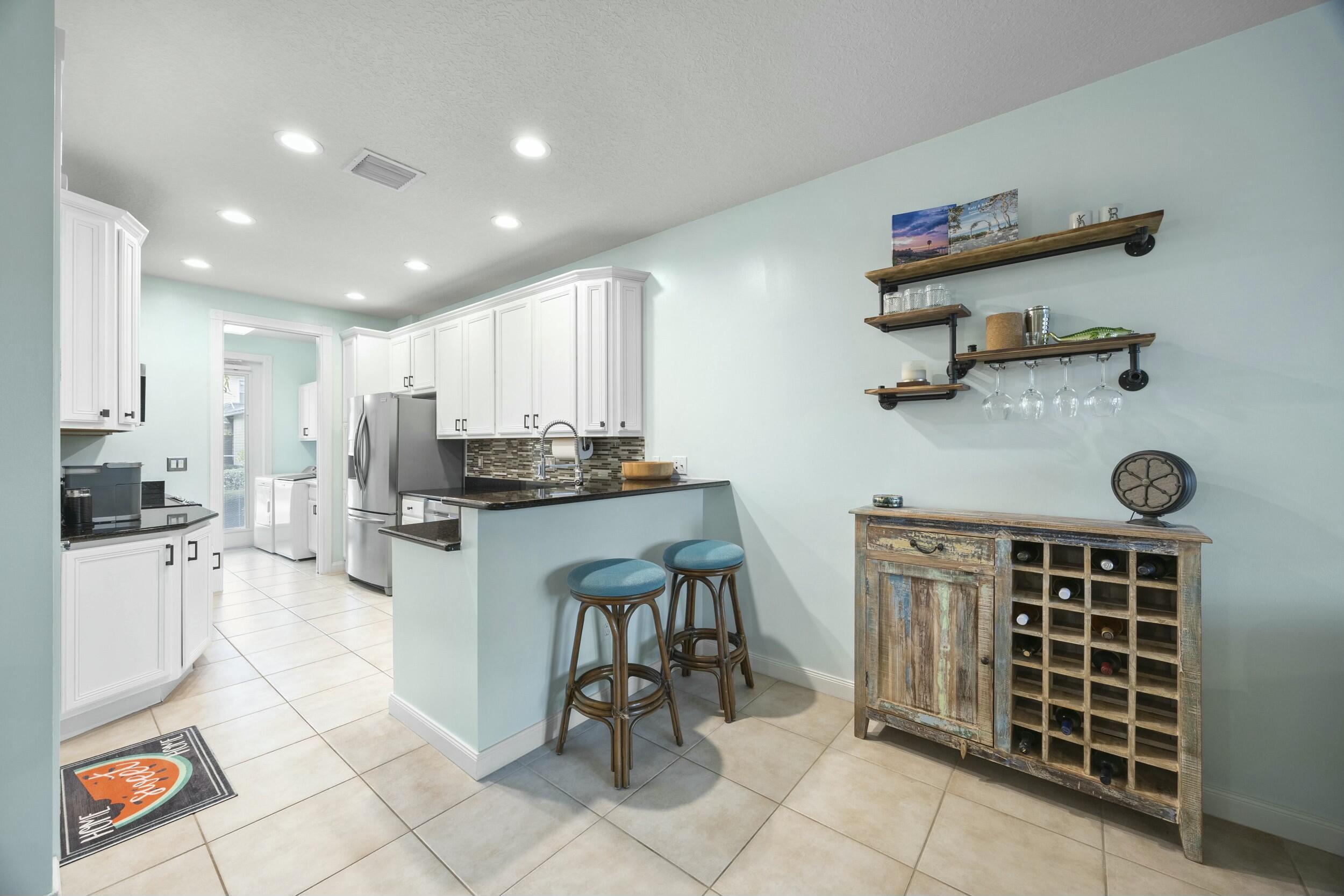 1311 North Jeaga Drive Jupiter, FL 33458 - Photo 10 of 39 tempImageCHuwli