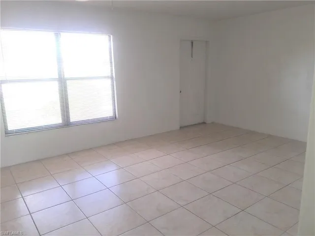 $1,900 | 536 111th Avenue North, Naples, FL 34108