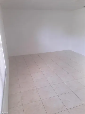 $1,900 | 536 111th Avenue North, Naples, FL 34108