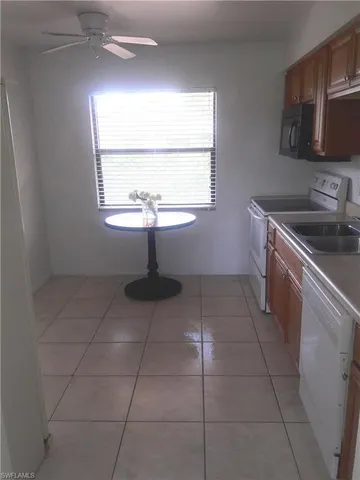 $1,900 | 536 111th Avenue North, Naples, FL 34108