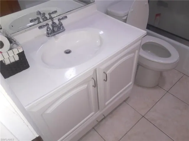 $1,900 | 536 111th Avenue North, Naples, FL 34108