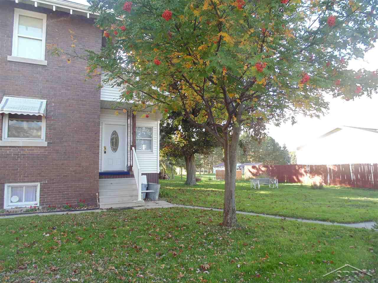 12969 East Washington Road Reese, MI 48757 - Photo 3 of 32 31306478-2.JPG