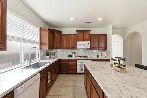 $495,000 | 346 Martin Street, Tulare, CA 93274