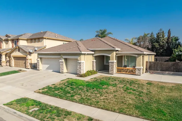 $495,000 | 346 Martin Street, Tulare, CA 93274